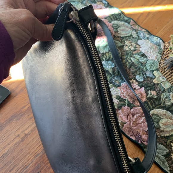 Vintage Coach 9457 Leather Shoulder Bag - Picture 3 of 7